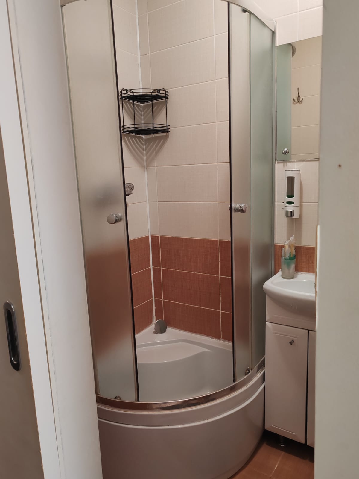 Двухместный номер с 2 отдельными кроватями и окном