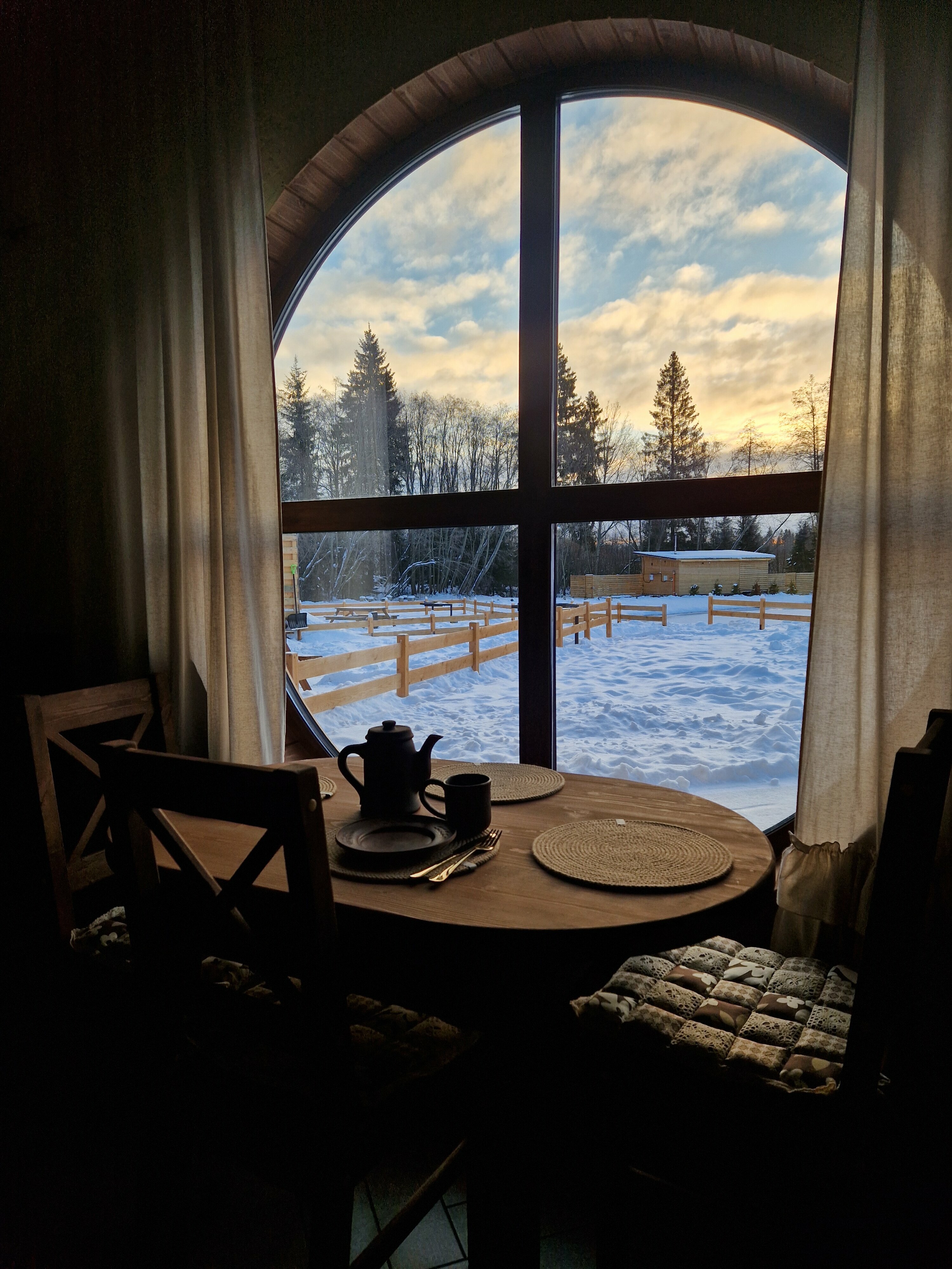 Дом Хоббитов 1 с видом на лес и озеро