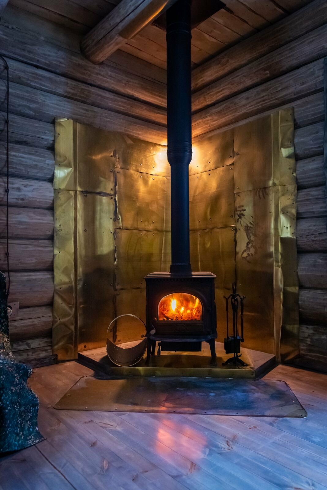 Дом с камином