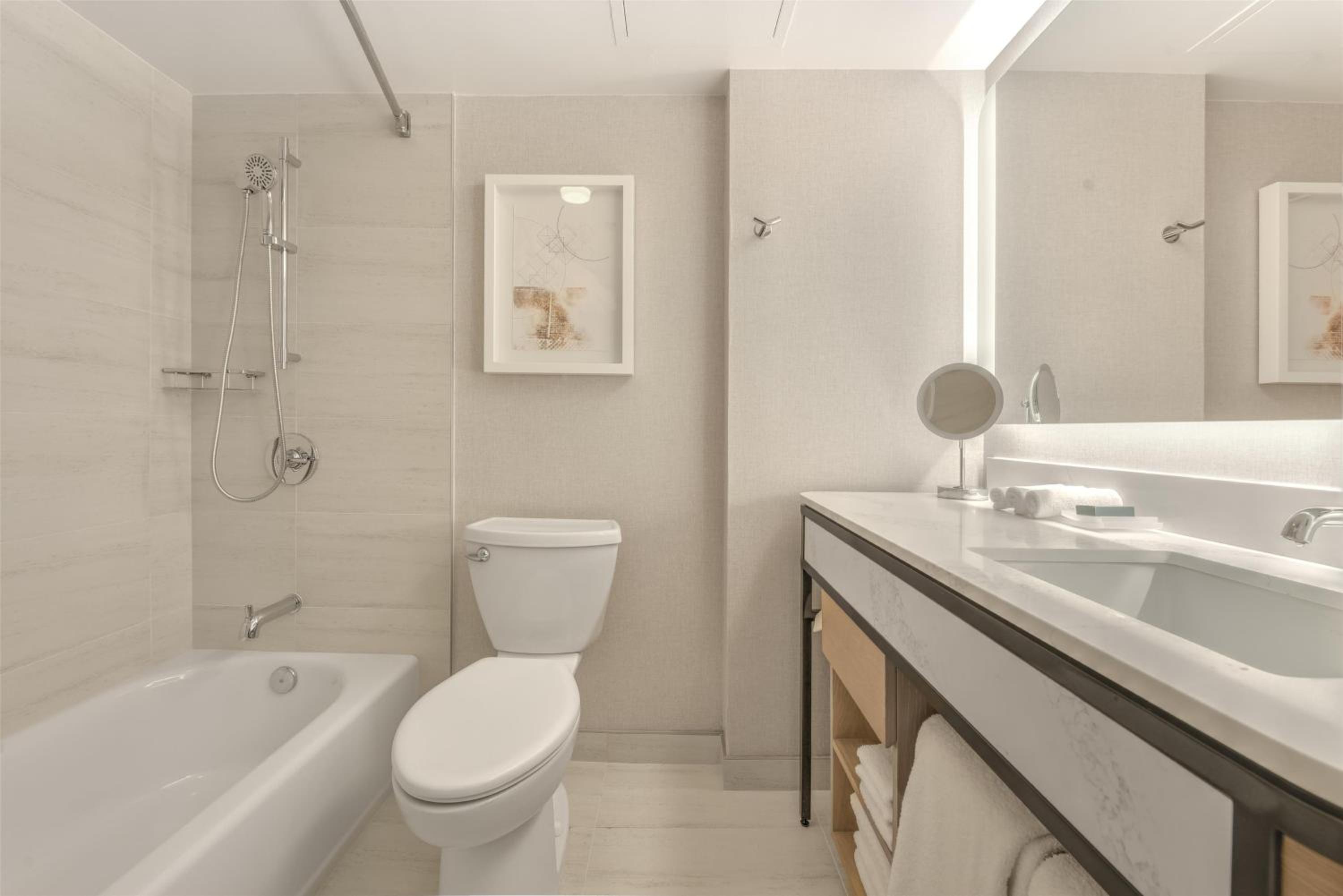 King Studio Suite with Pool View