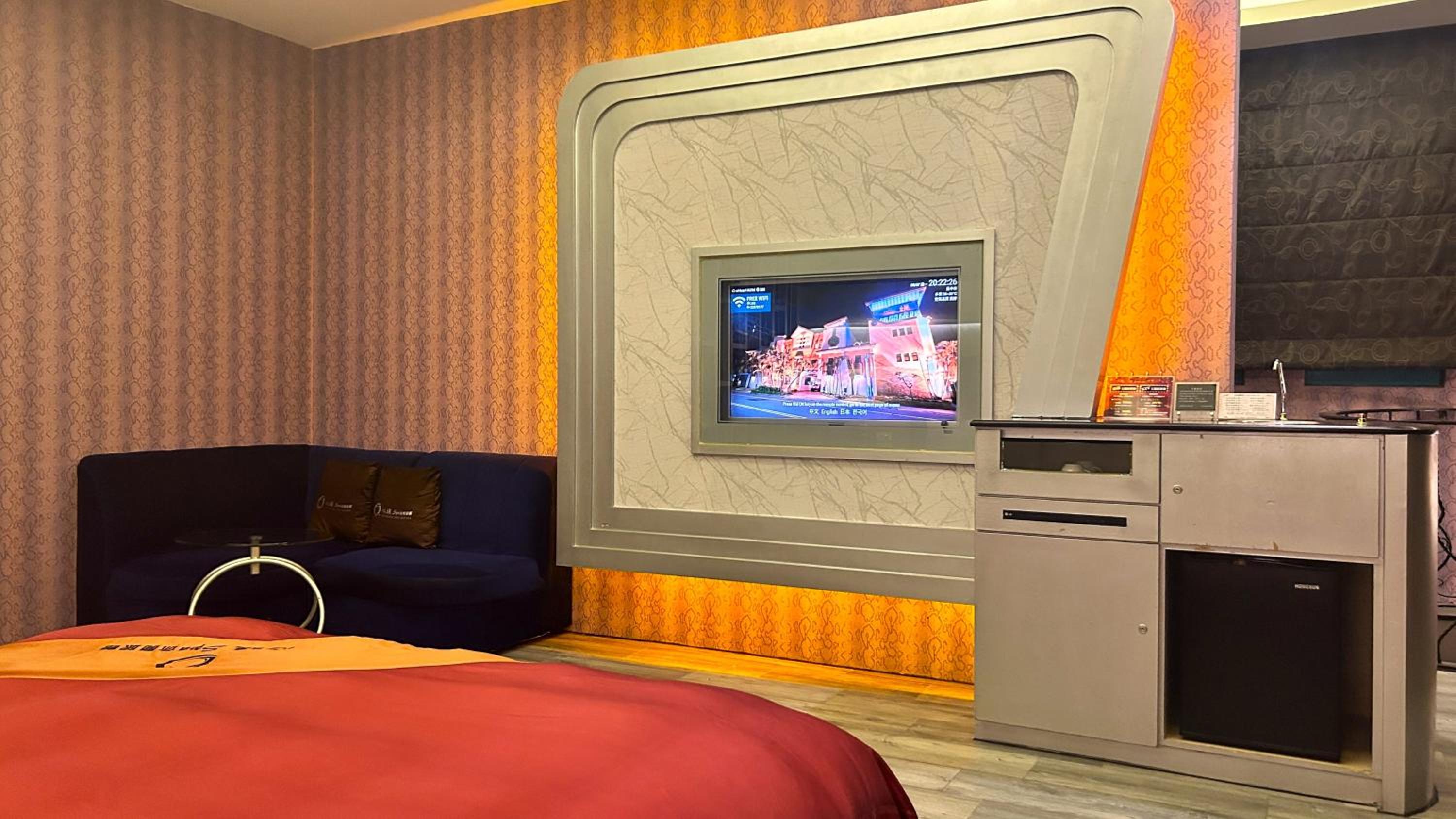 Standard King Room (Check-in after 16:00)