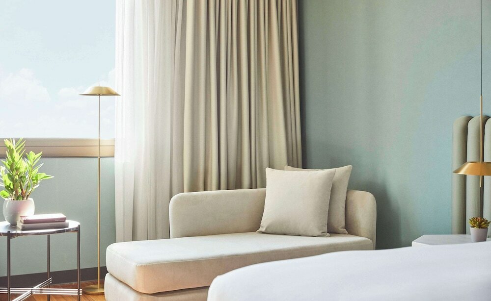 Junior Suite, 1 King Bed