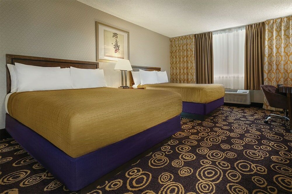 Skyrise 2 Queen Beds High Floor