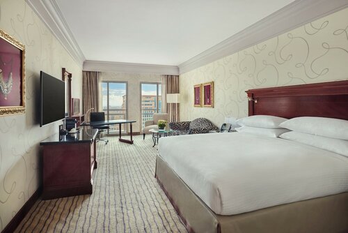 Club Room, 1 King Bed, Accessible, Smoking (Club Lounge Access) в InterContinental Citystars Cairo