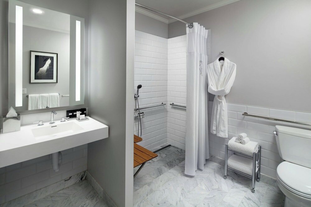 Superior Room, 1 King Bed (Hearing Accessible)