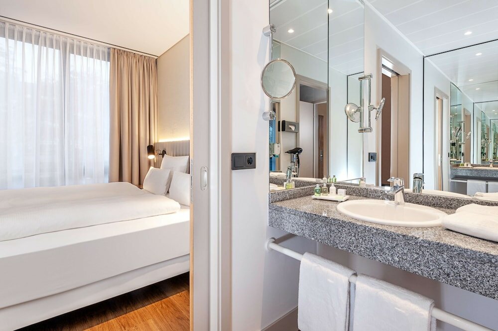 Junior Suite (Extra Bed 2 adults + 1 child)