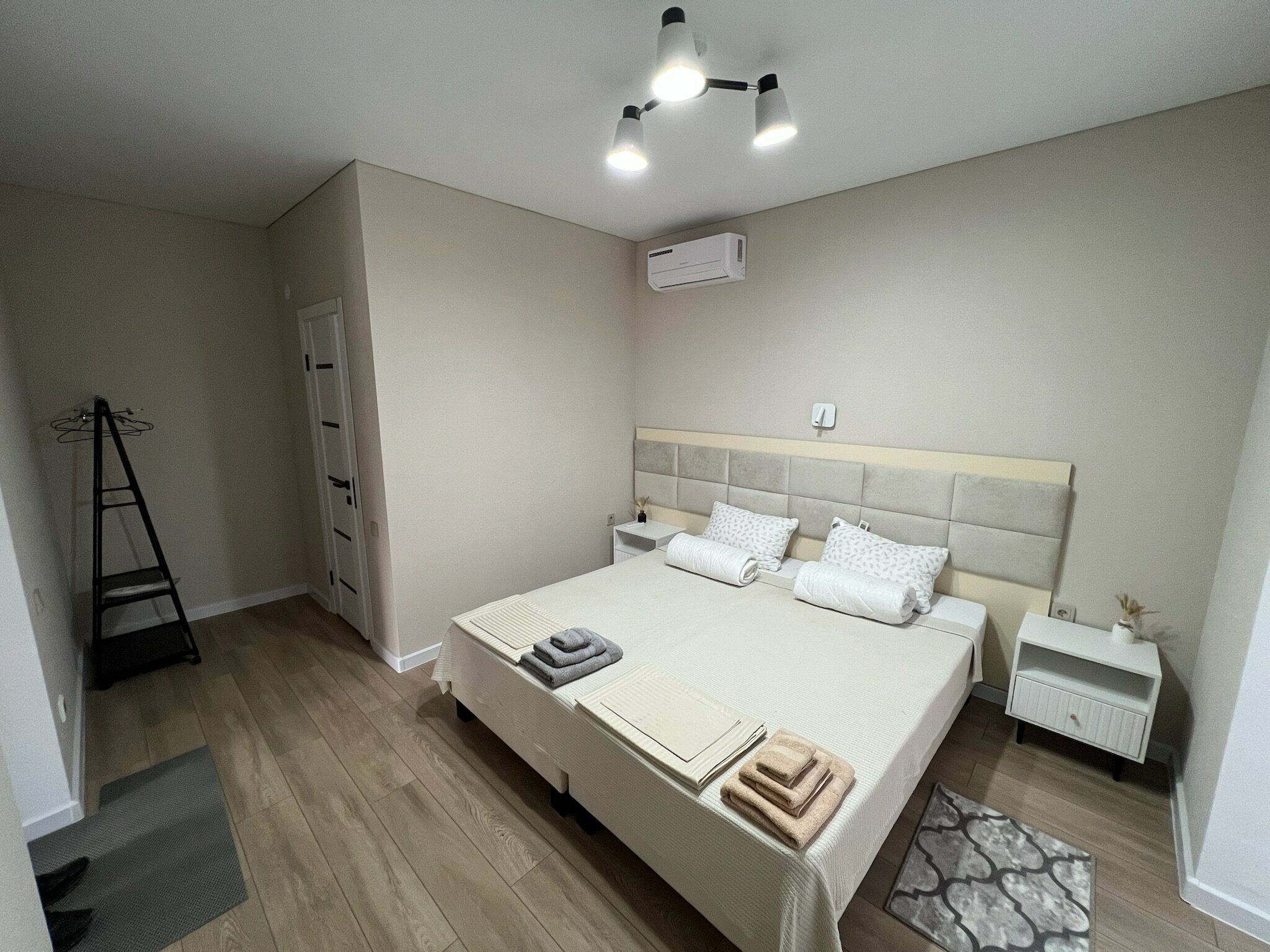 Двухместный номер кровати сприн бокс