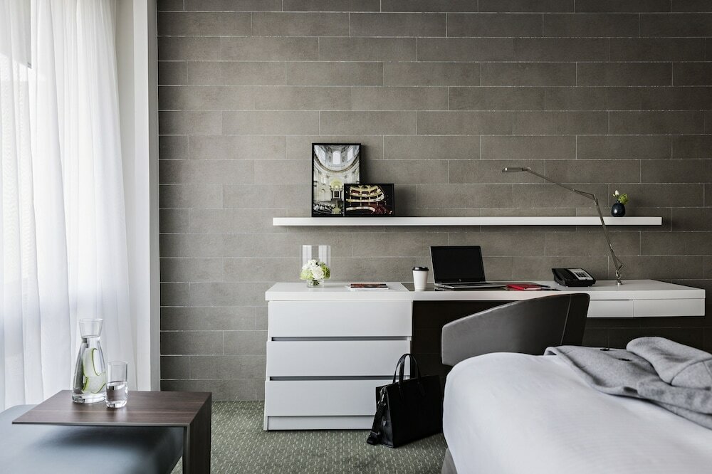 Deluxe Room, 1 King Bed, Balcony (Eiffel Tower View)