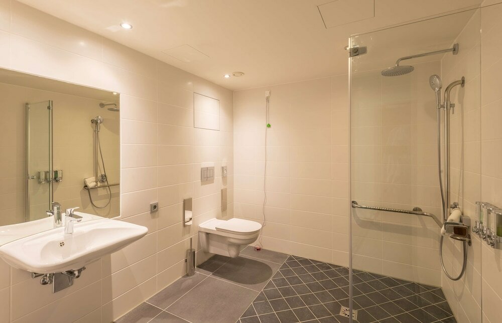 Room, 1 Queen Bed, Accessible