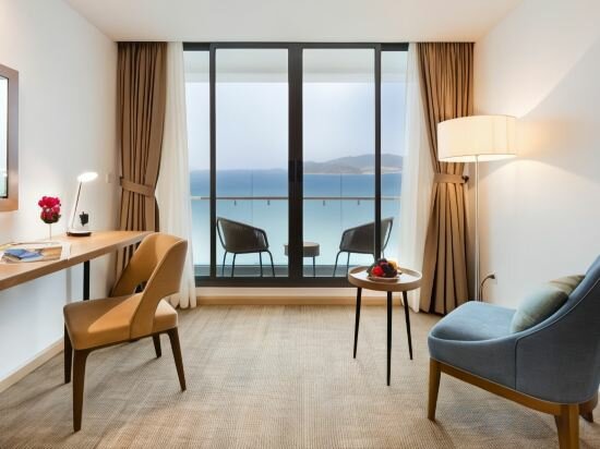 Premier Deluxe Double Room Ocean View