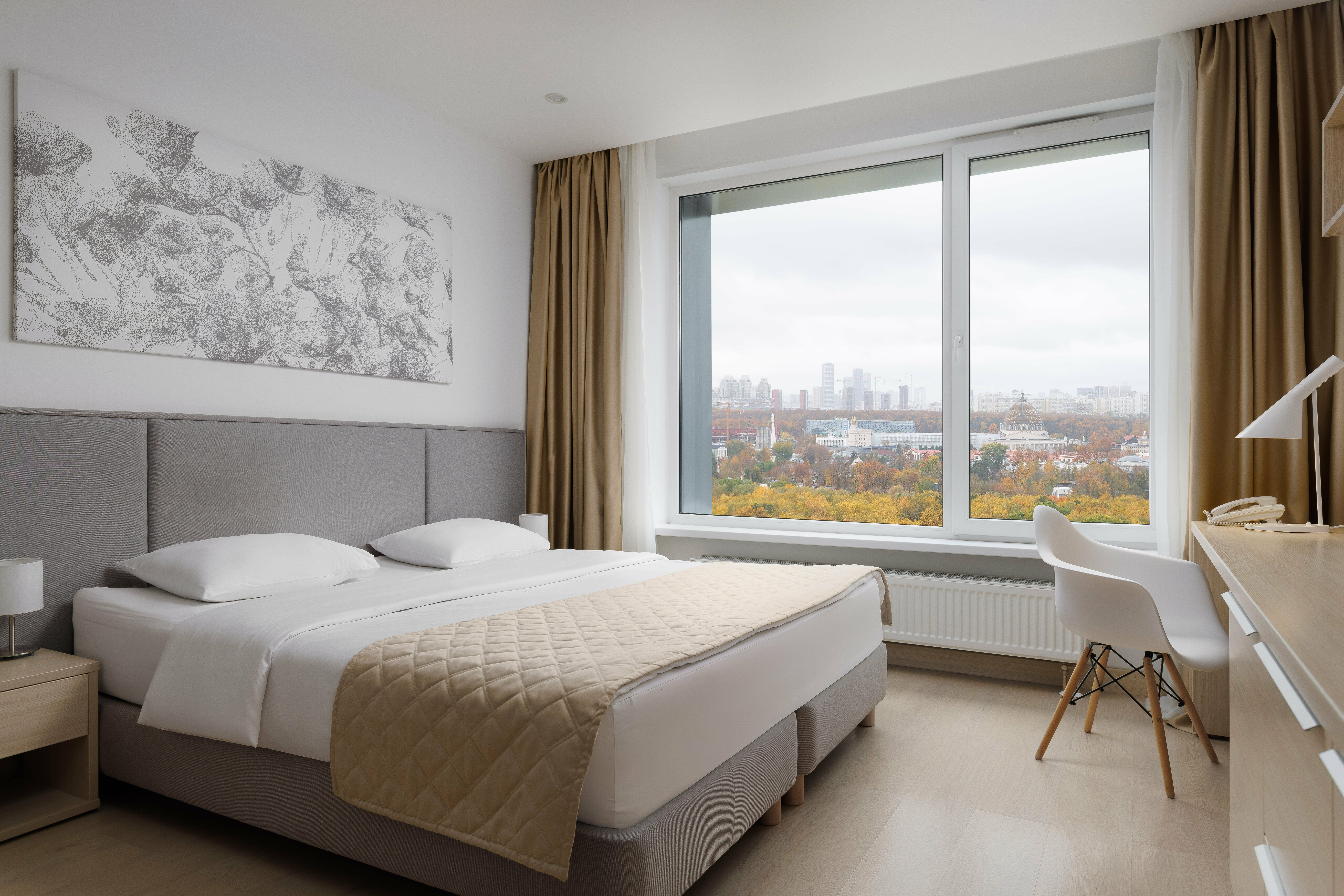 Супериор с видом на парк (YES Ботаника)