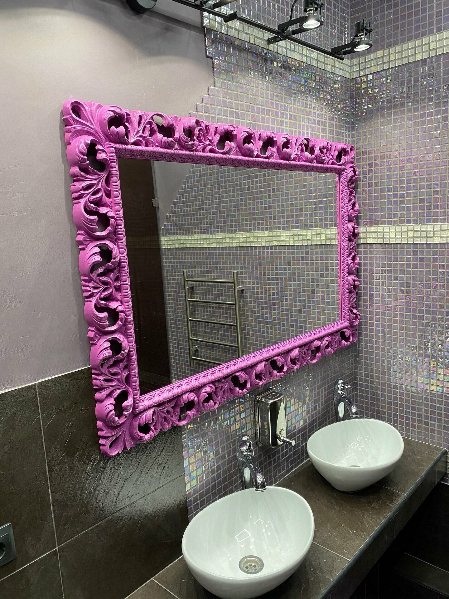 Двухъярусная кровать в общем номере для мужчин