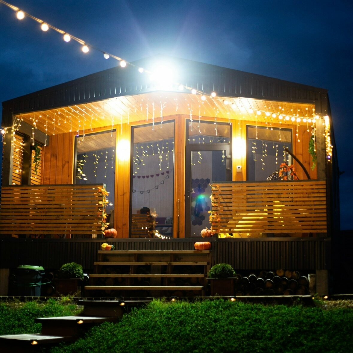 Дом с видом на озеро