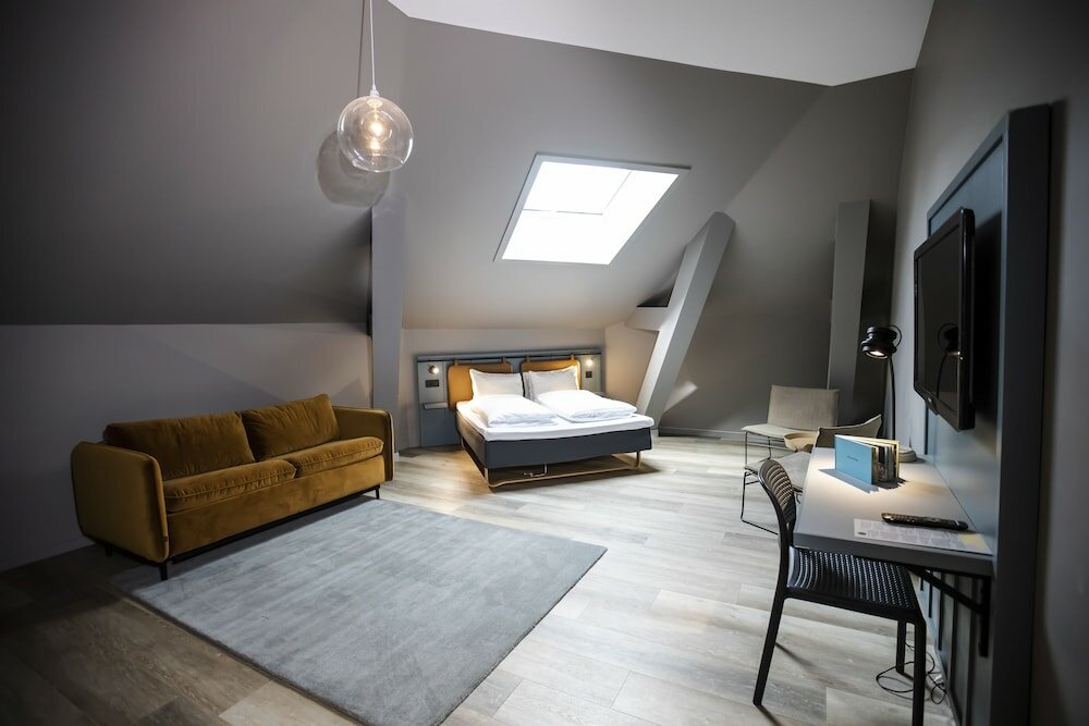 Family Quadruple Room, 1 Queen Bed with Sofa bed, Non Smoking