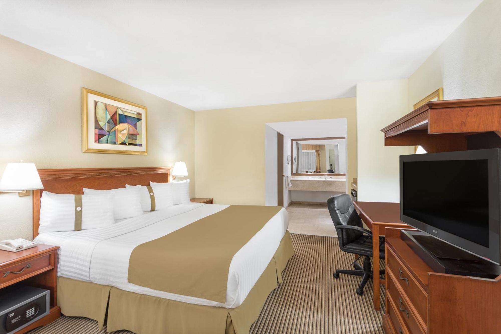 Executive King Room - Non-Smoking