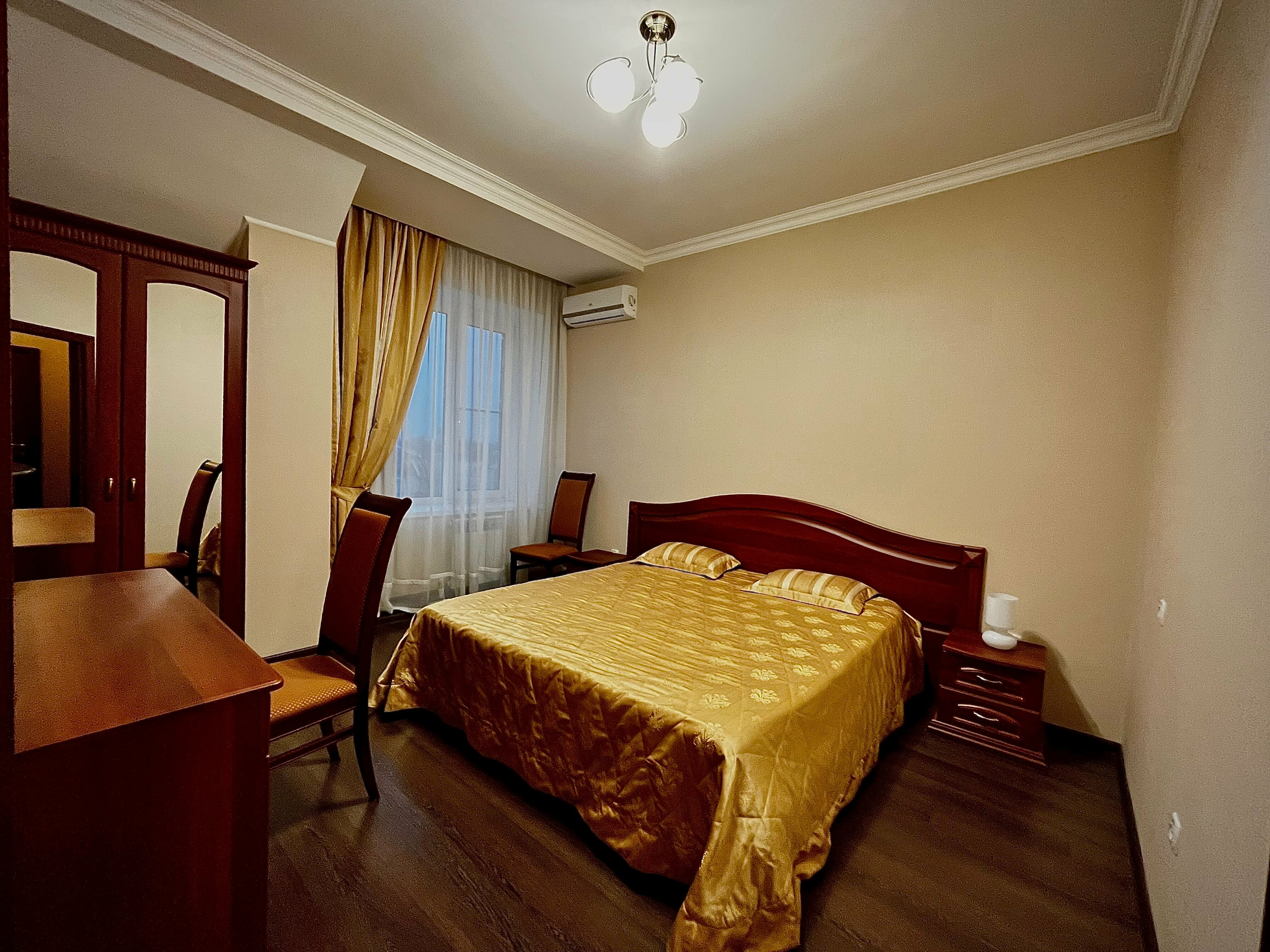 Четырехместный FAMILY«DUE CAMERE» ( семейный с изолируемыми комнатами)