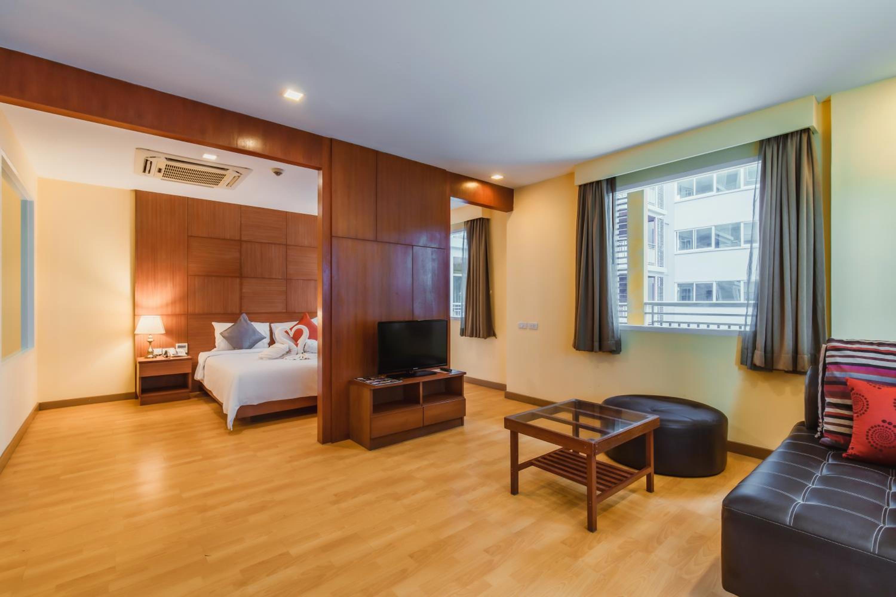 Family Suite - Pool View