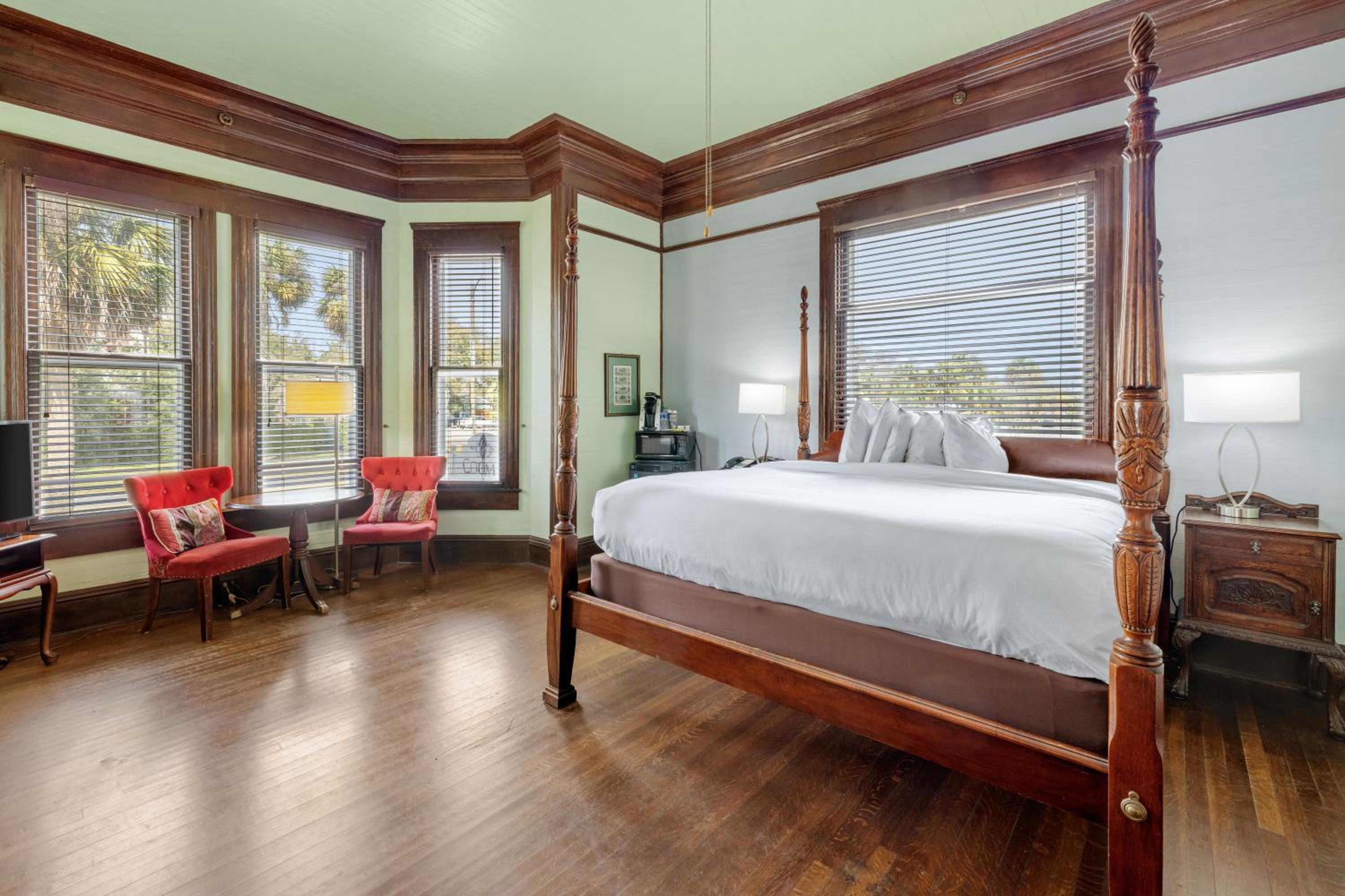 Queen Suite