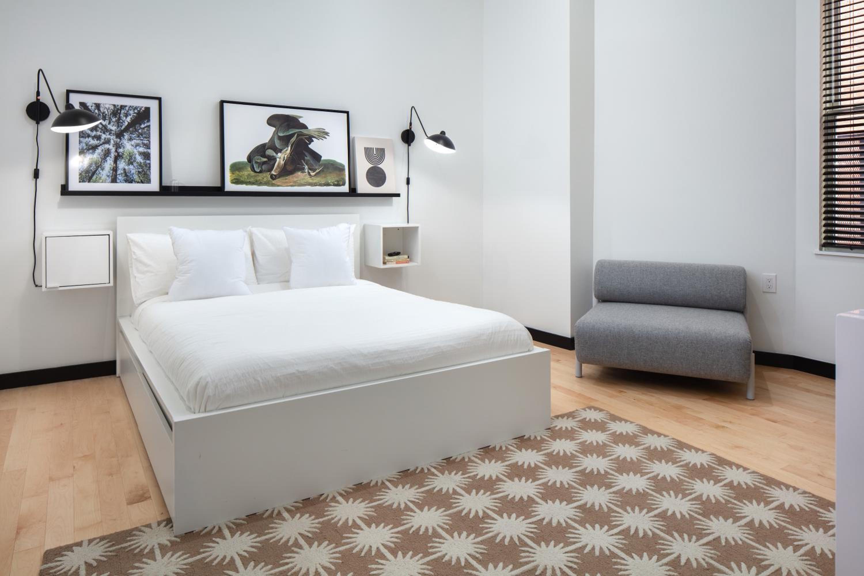 Queen Studio with Kitchenette (Self Check-in with Virtual Front Desk)