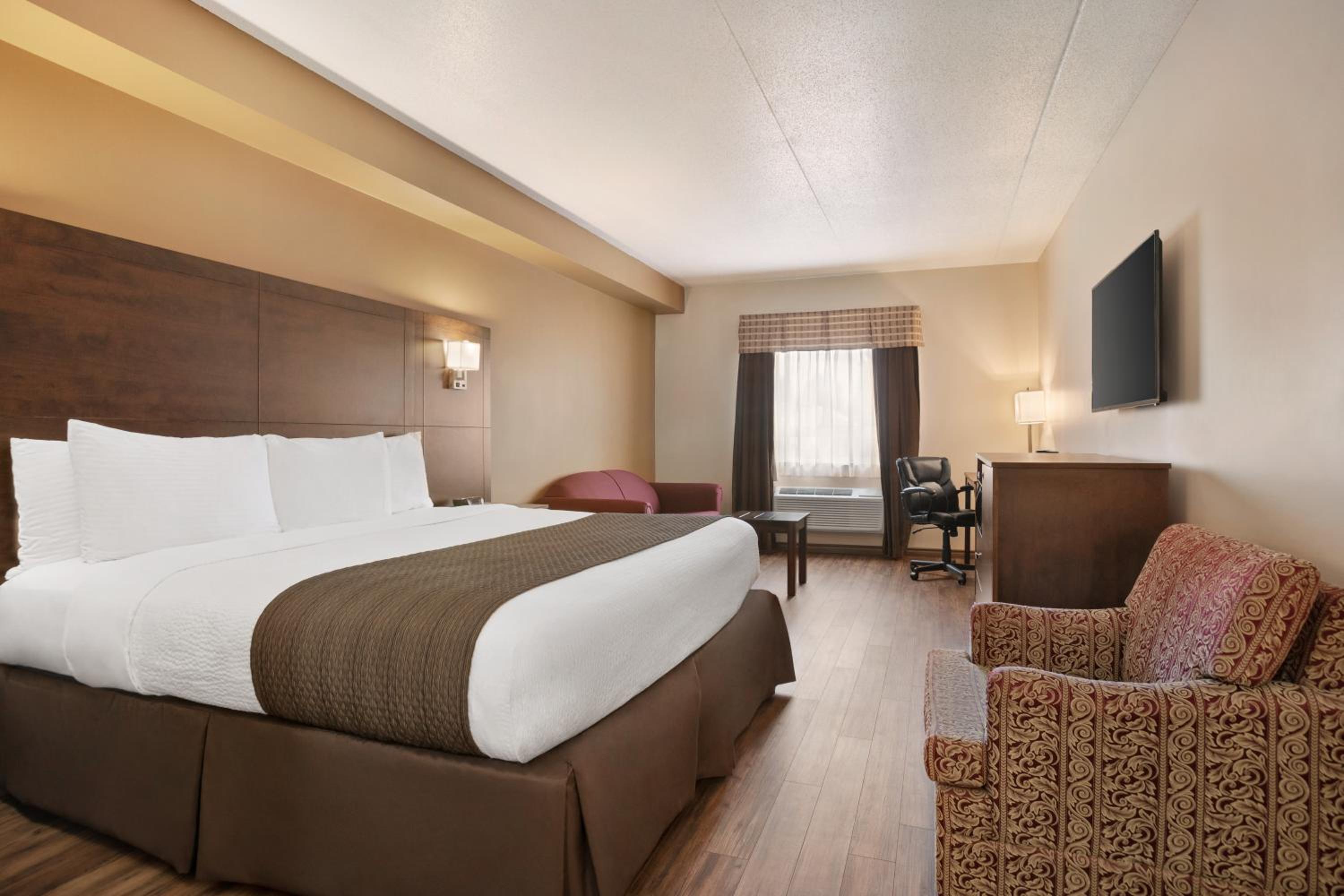 Deluxe King Room - Non-Smoking