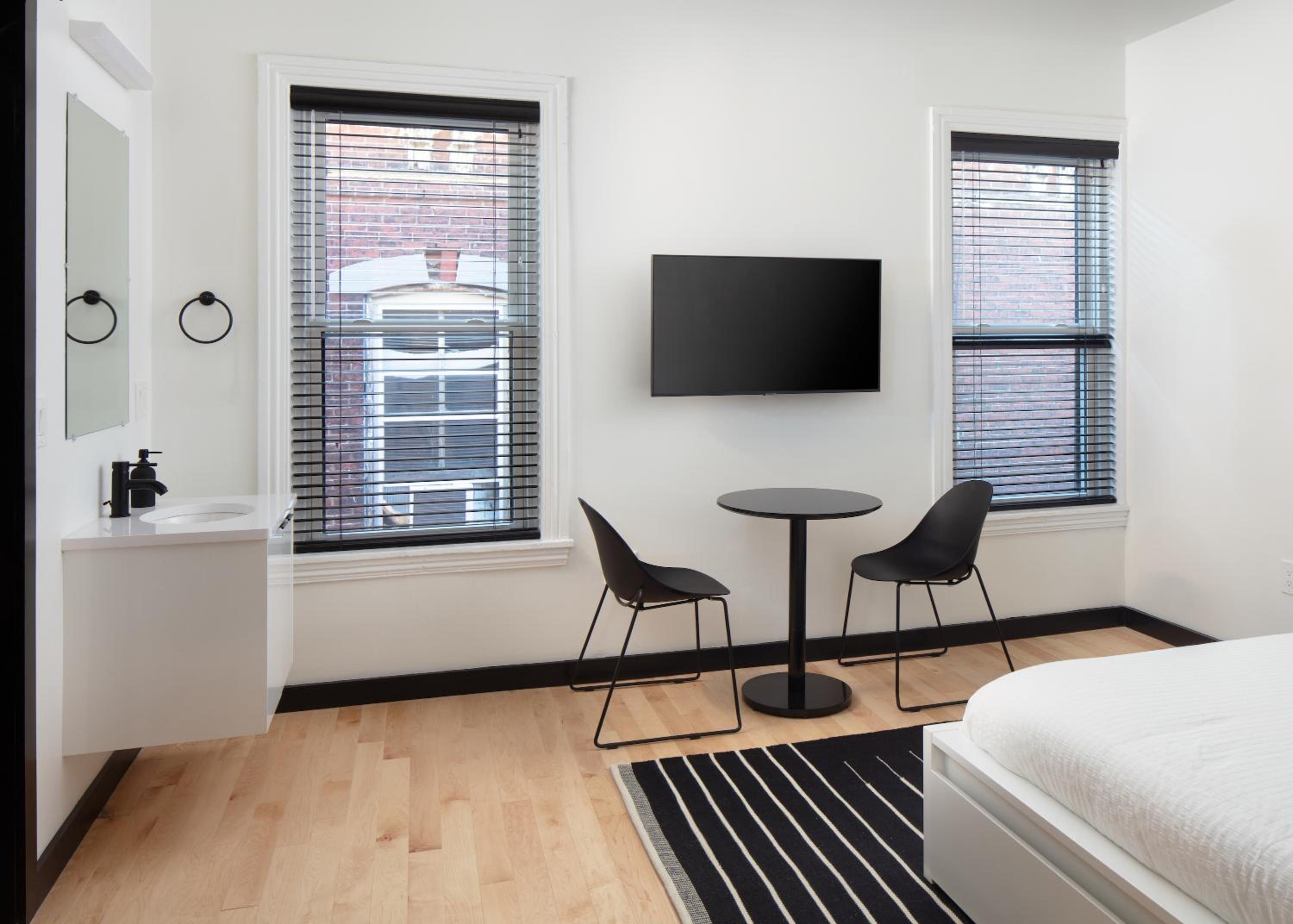 Queen Room (Self Check-in with Virtual Front Desk)