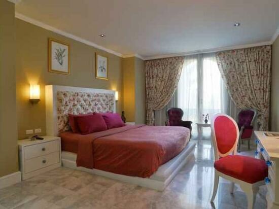Grand Deluxe Double Room