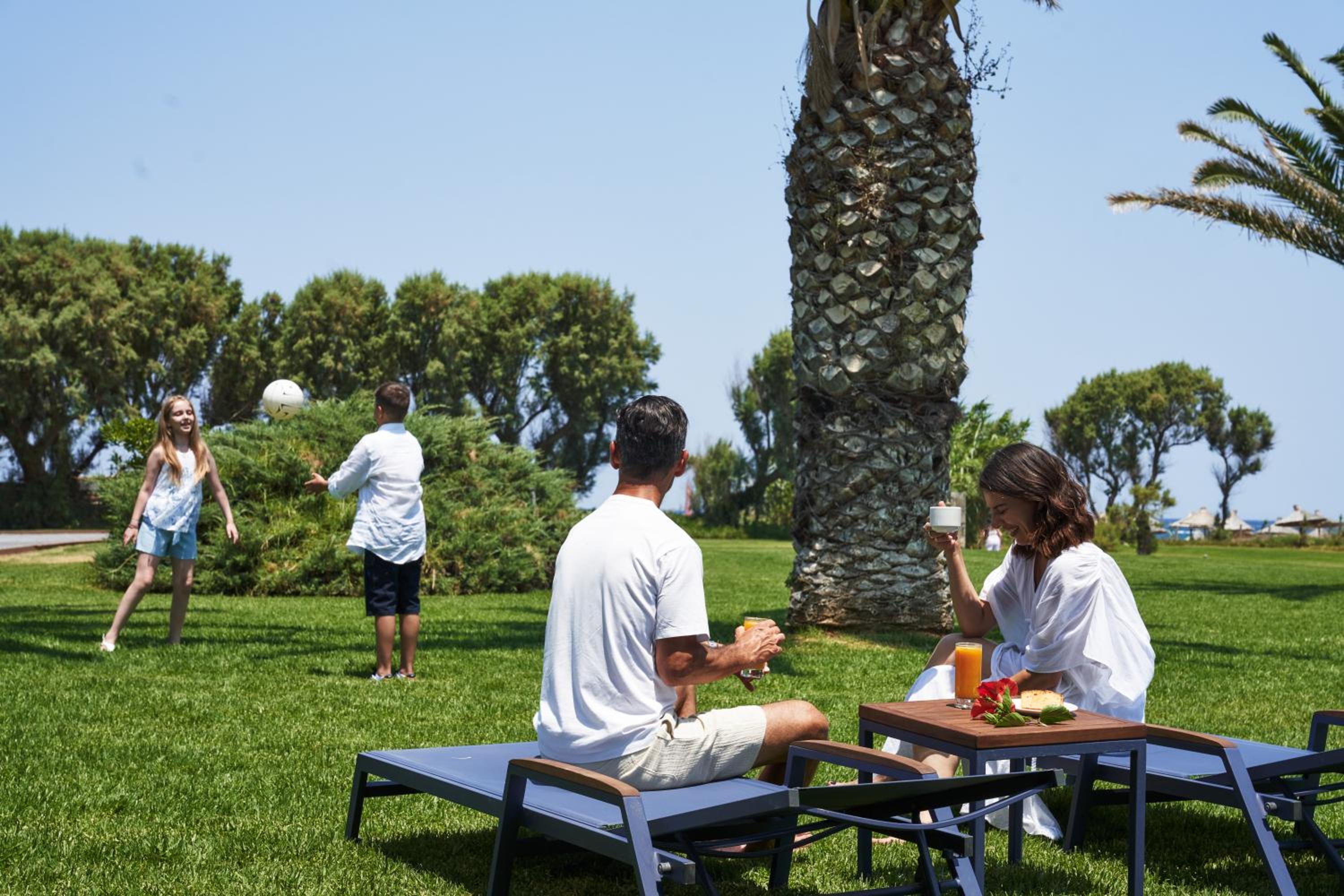 Exclusive Bungalow Pool Front 