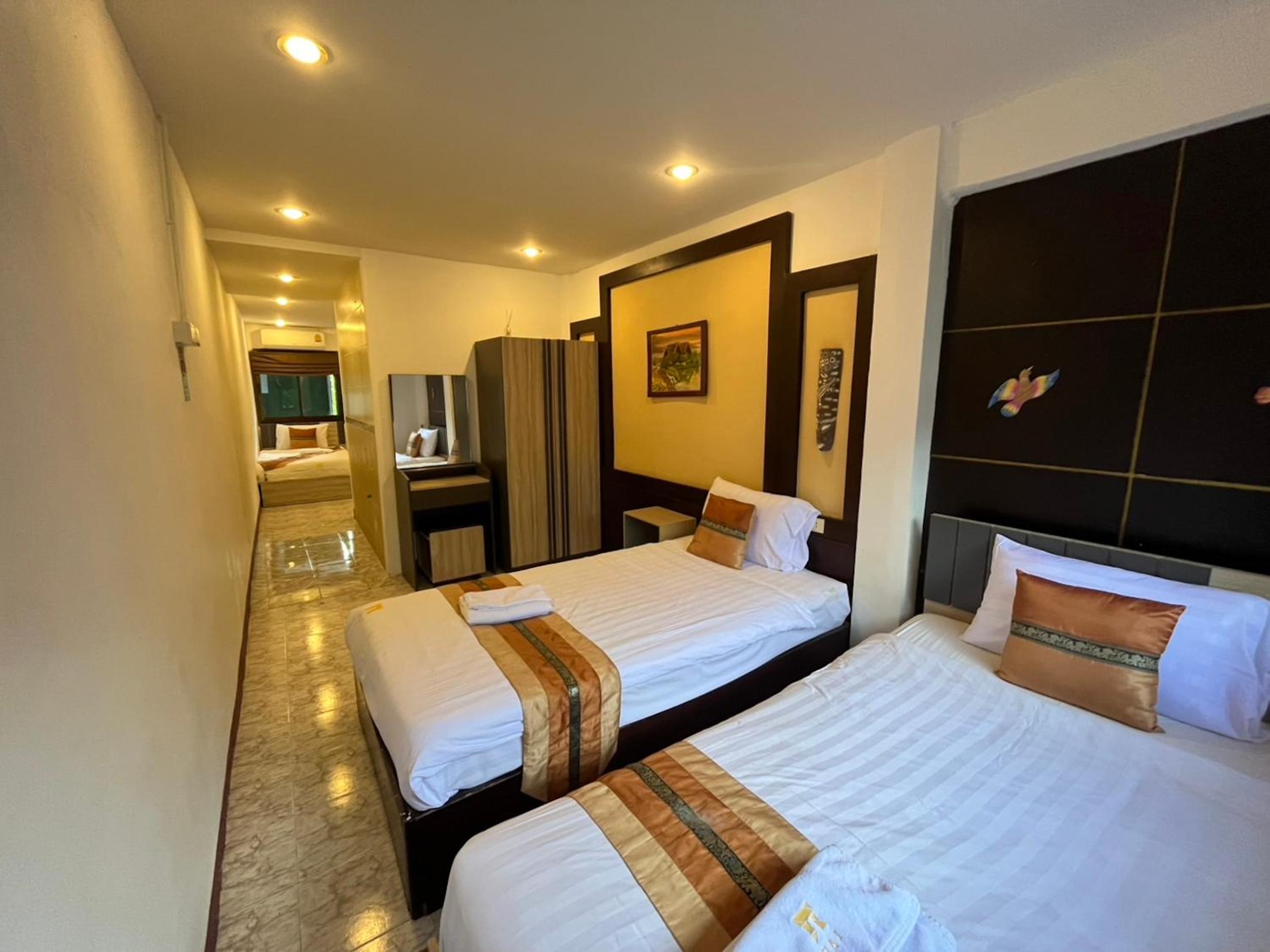 Deluxe Triple Room