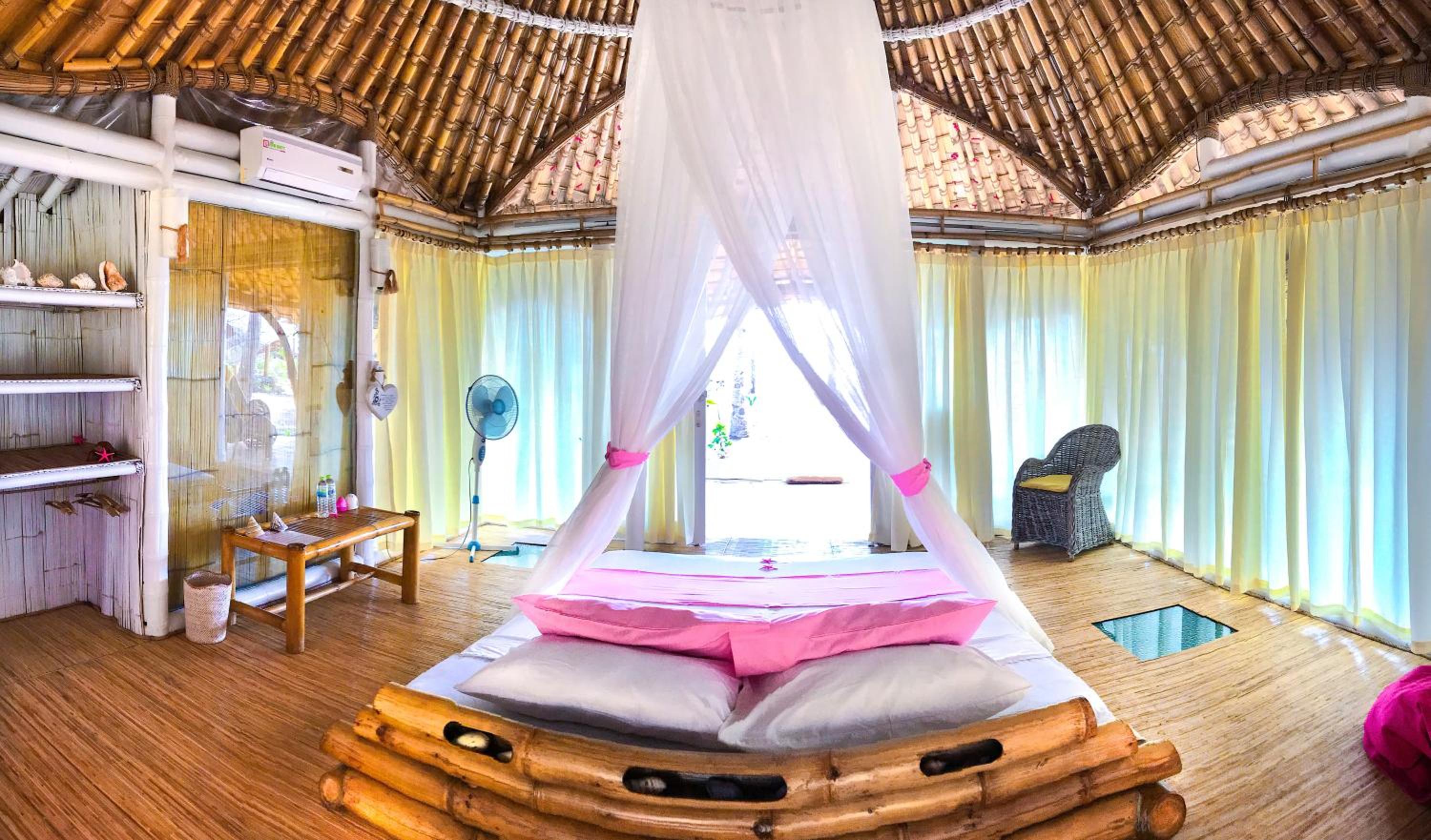 Bungalow - Beach Front