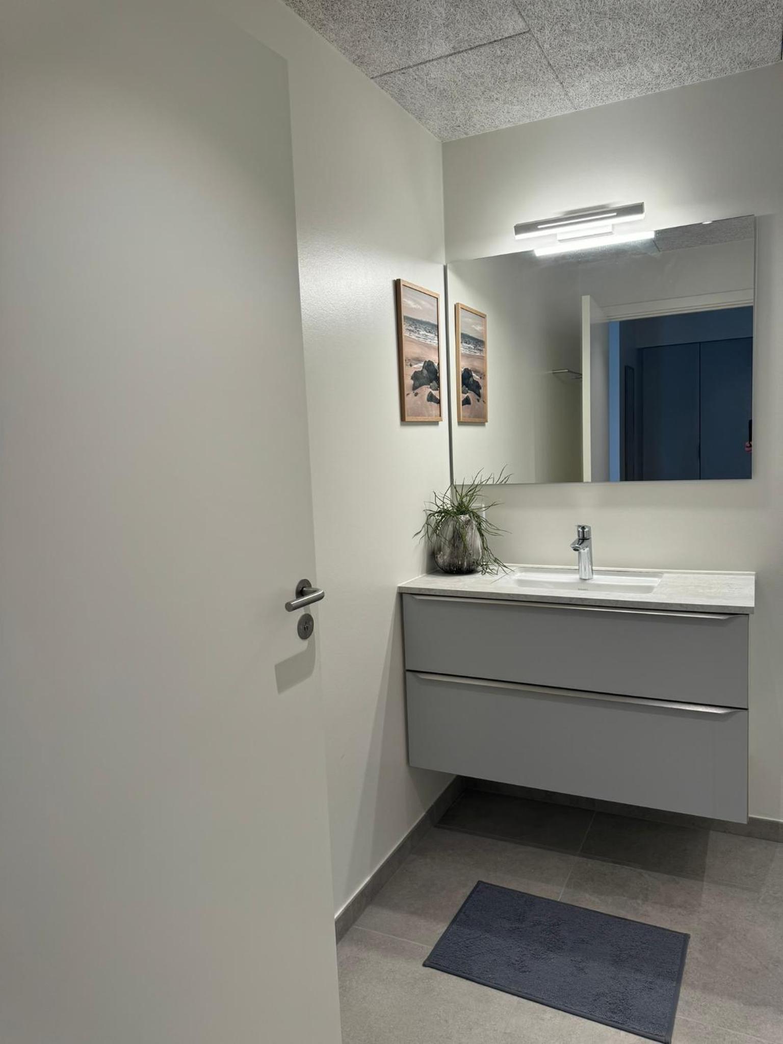 Two-Bedroom Deluxe Apartment with Harbor View