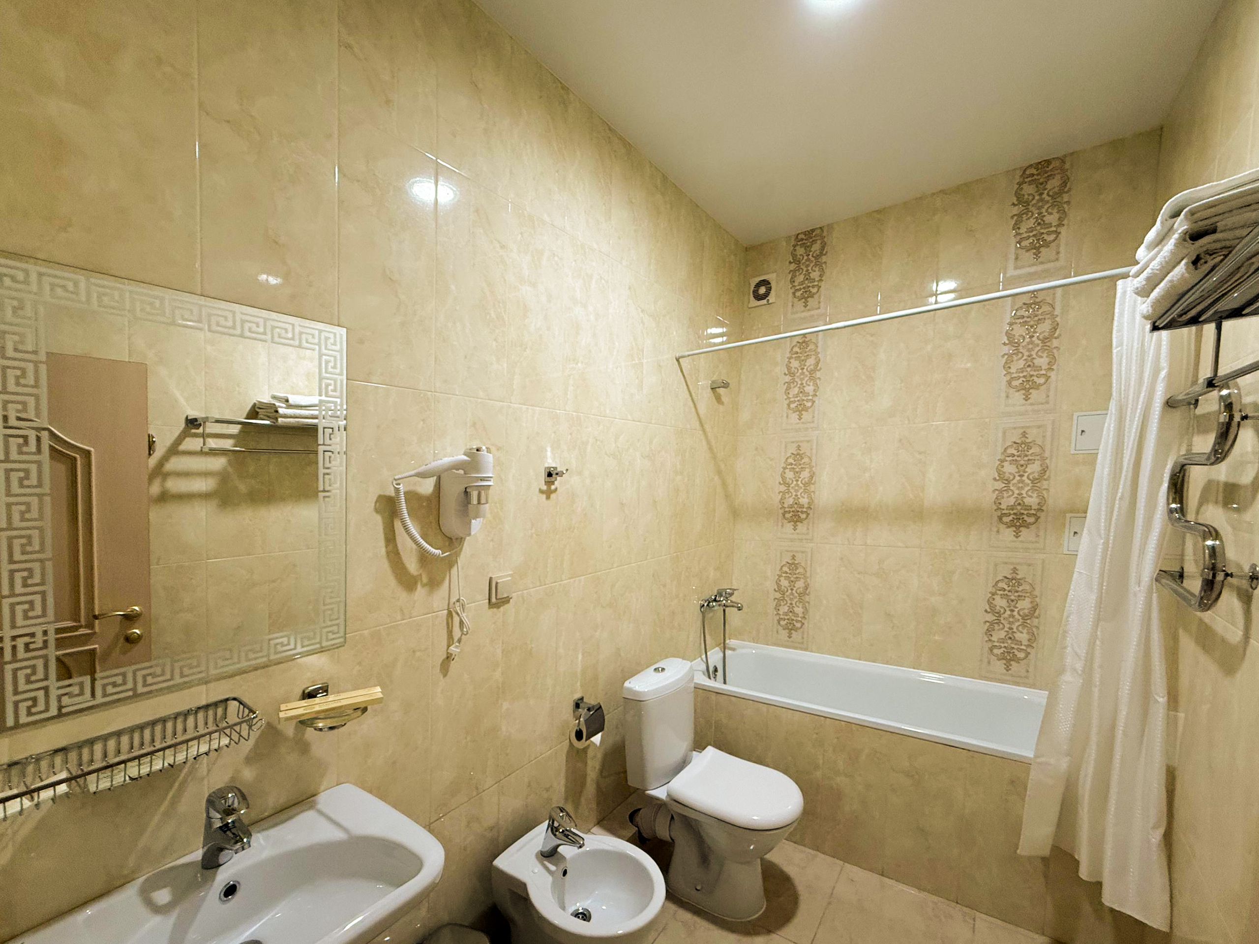 Большой двухместный номер с 1 кроватью