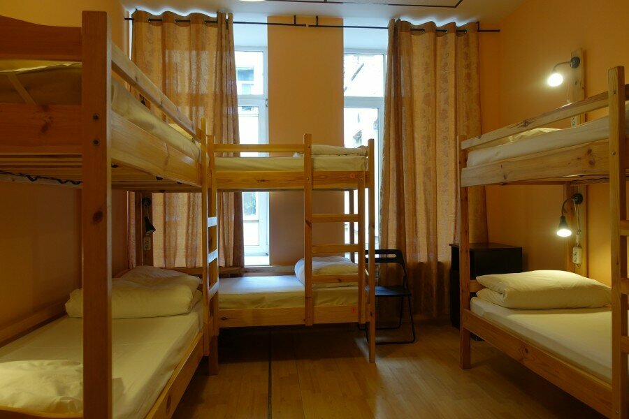 Кровать в 6-местном  мужском номере