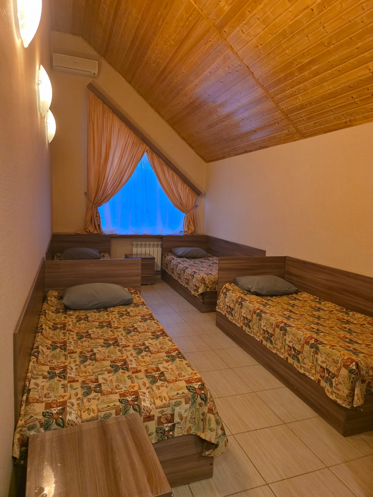 Стандартный четырехместный номер