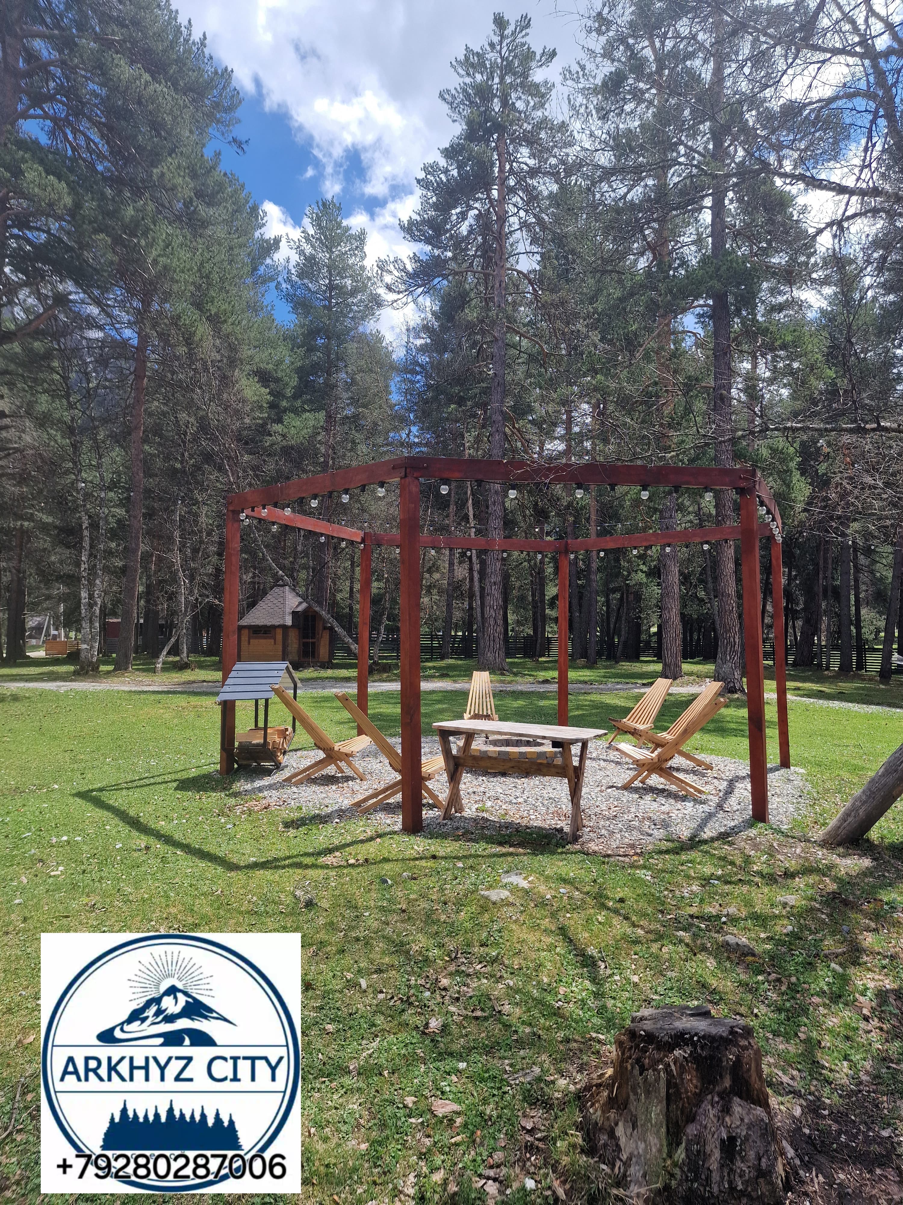 Четырехместный номер с общей ванной комнатой