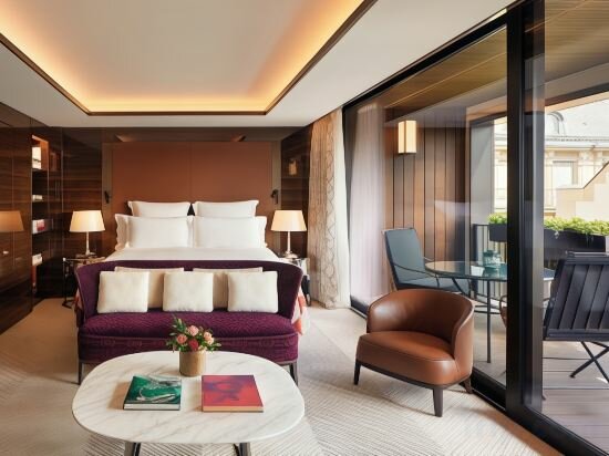 Executive Room Terrace, Guest Room, 1 King Or 2 Twins, Courtyard View, Terrace