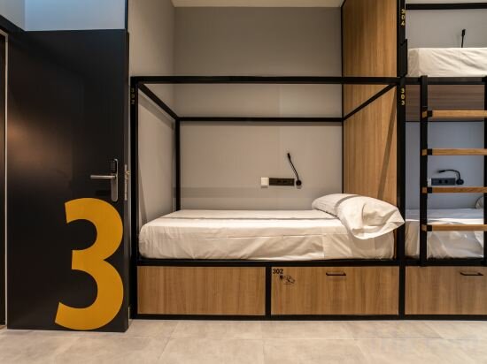 Bed In 4-bed Shared Mixed Dorm