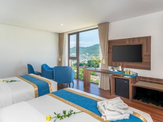 Family Room with Sea View or Mountain View Non smoking