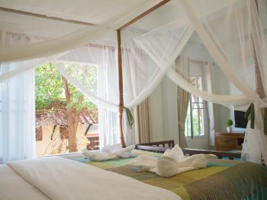 Temple View with Balcony