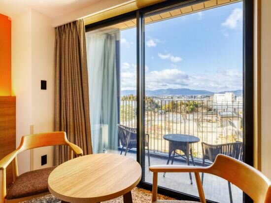 Park Side Twin Room With Balcony