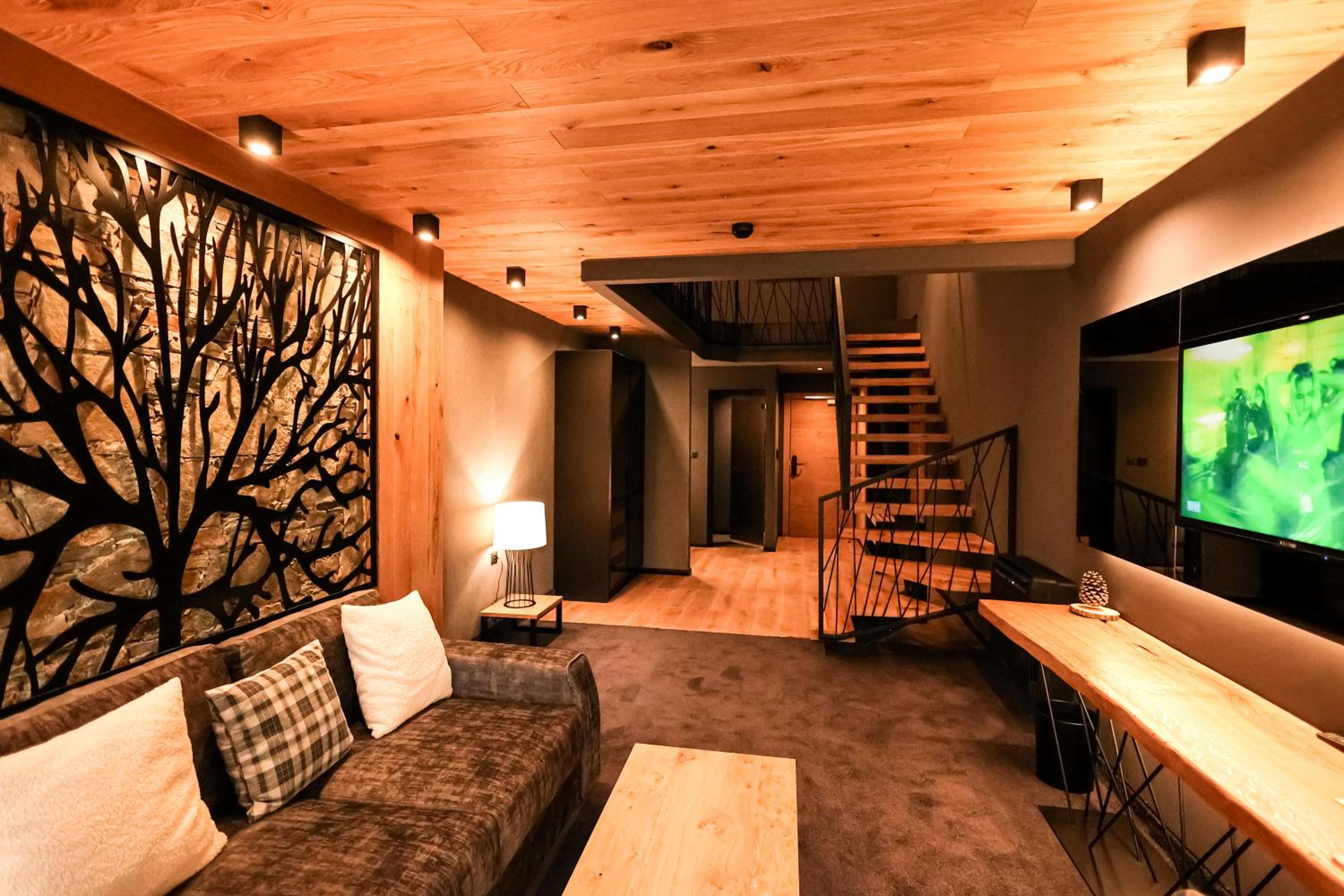 Apartment - Split Level