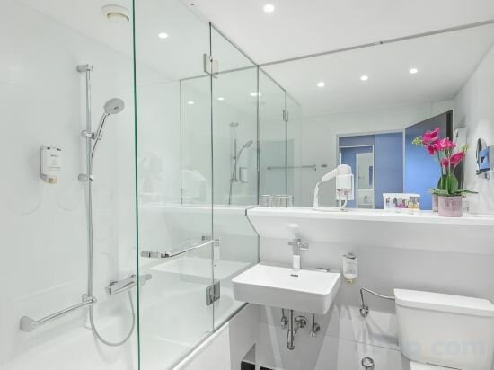 Standard Double Room 2 Single Beds