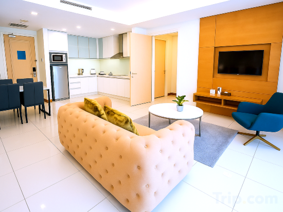 Deluxe One-Bedroom Suite