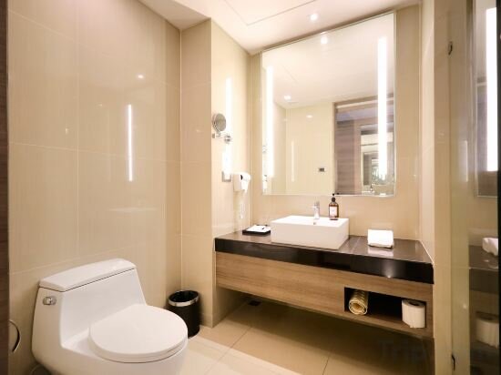 2 Single Beds, Non-Smoking, Superior Room, City View, Air-Conditioned, Wi-Fi, Shower