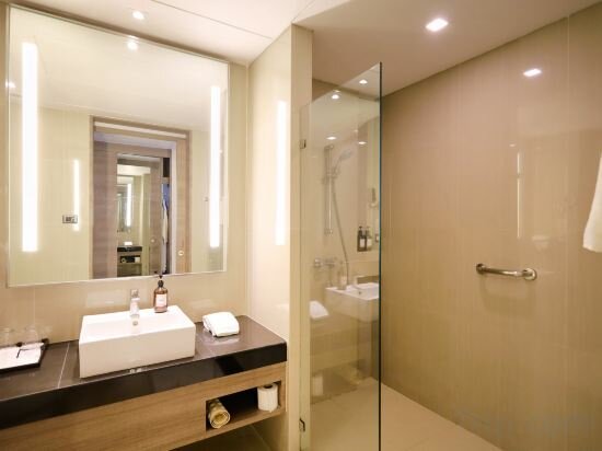 2 Single Beds, Non-Smoking, Superior Room, Flat Screen Television, City View, Safe, Wi-Fi