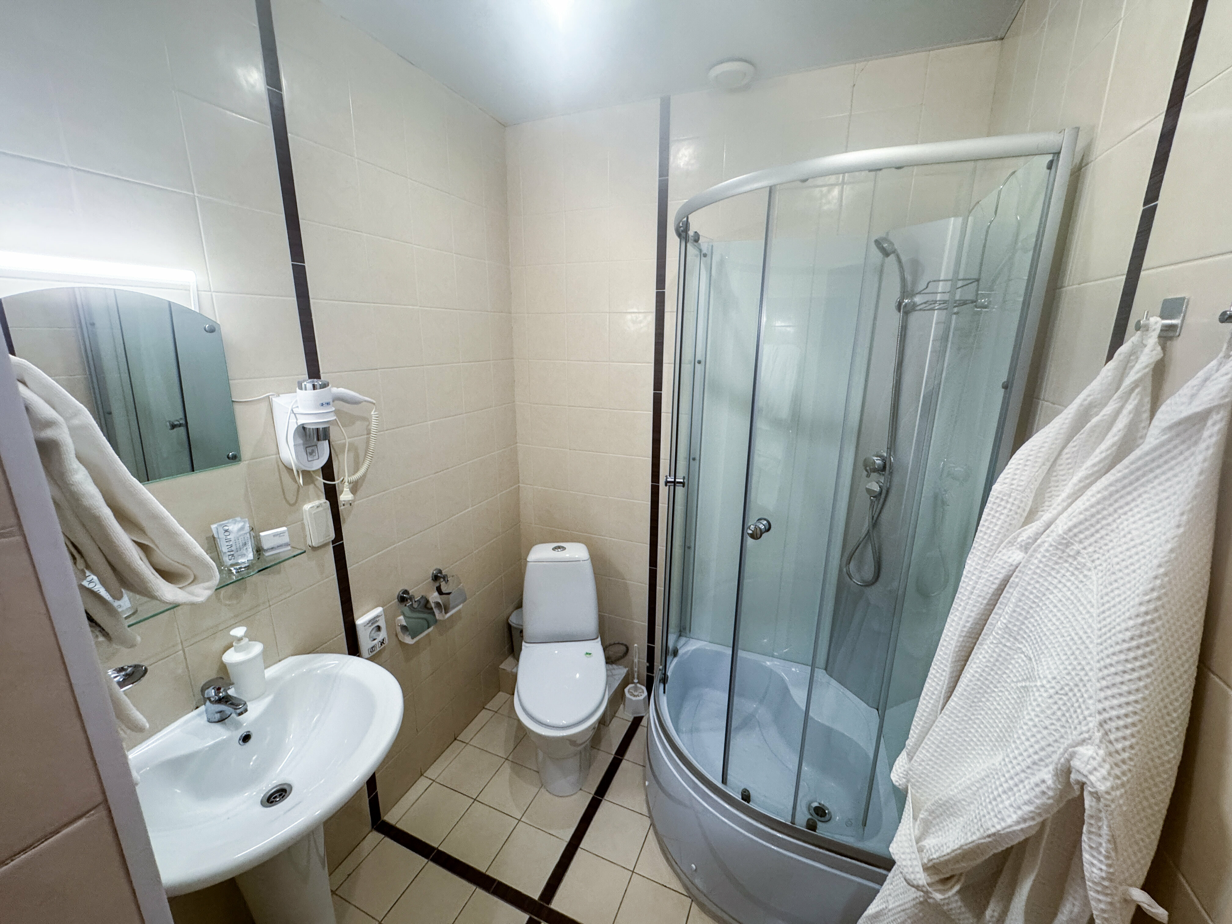 Улучшенный двухместный номер с 2 отдельными кроватями