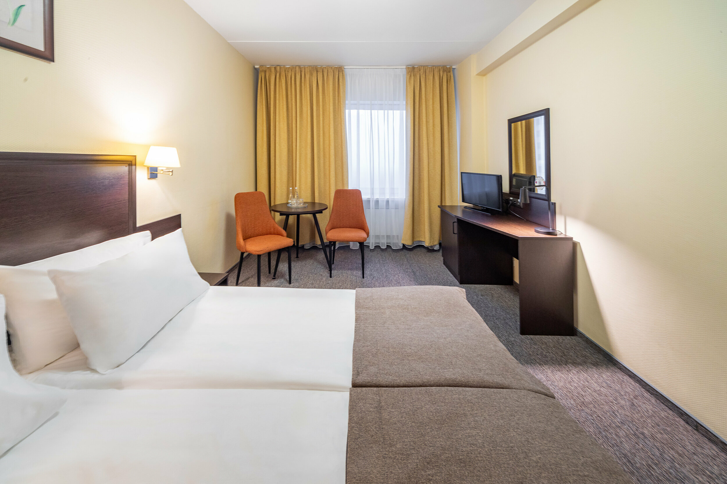 Стандарт с широкой кроватью