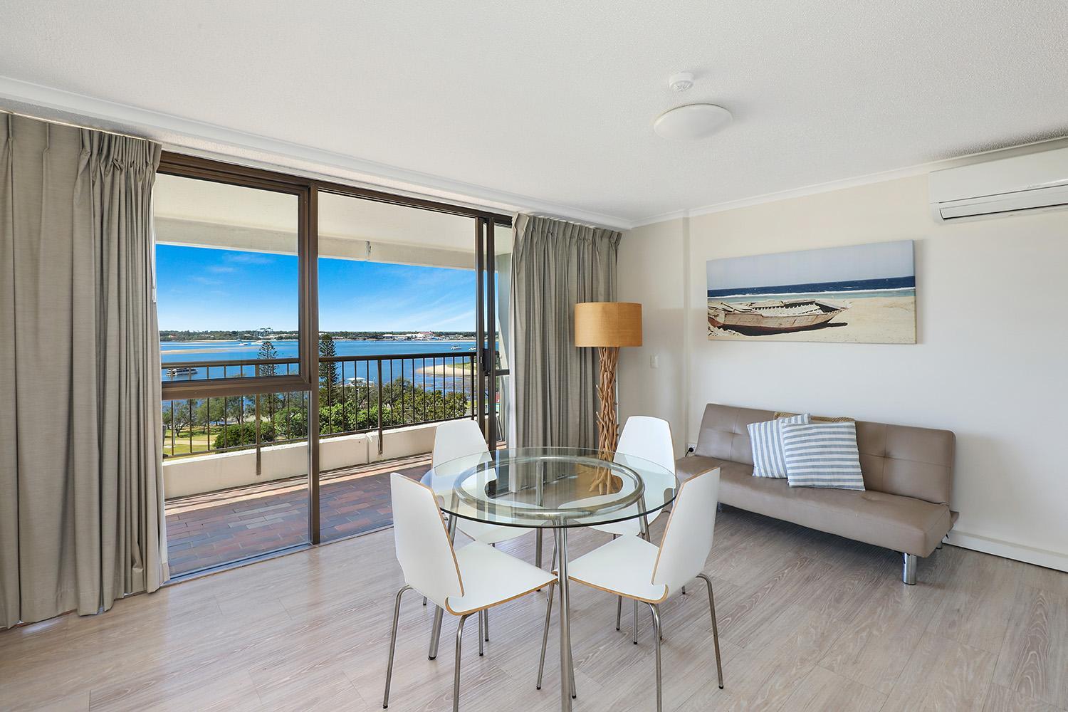 One Bedroom Broadwater View Apartment