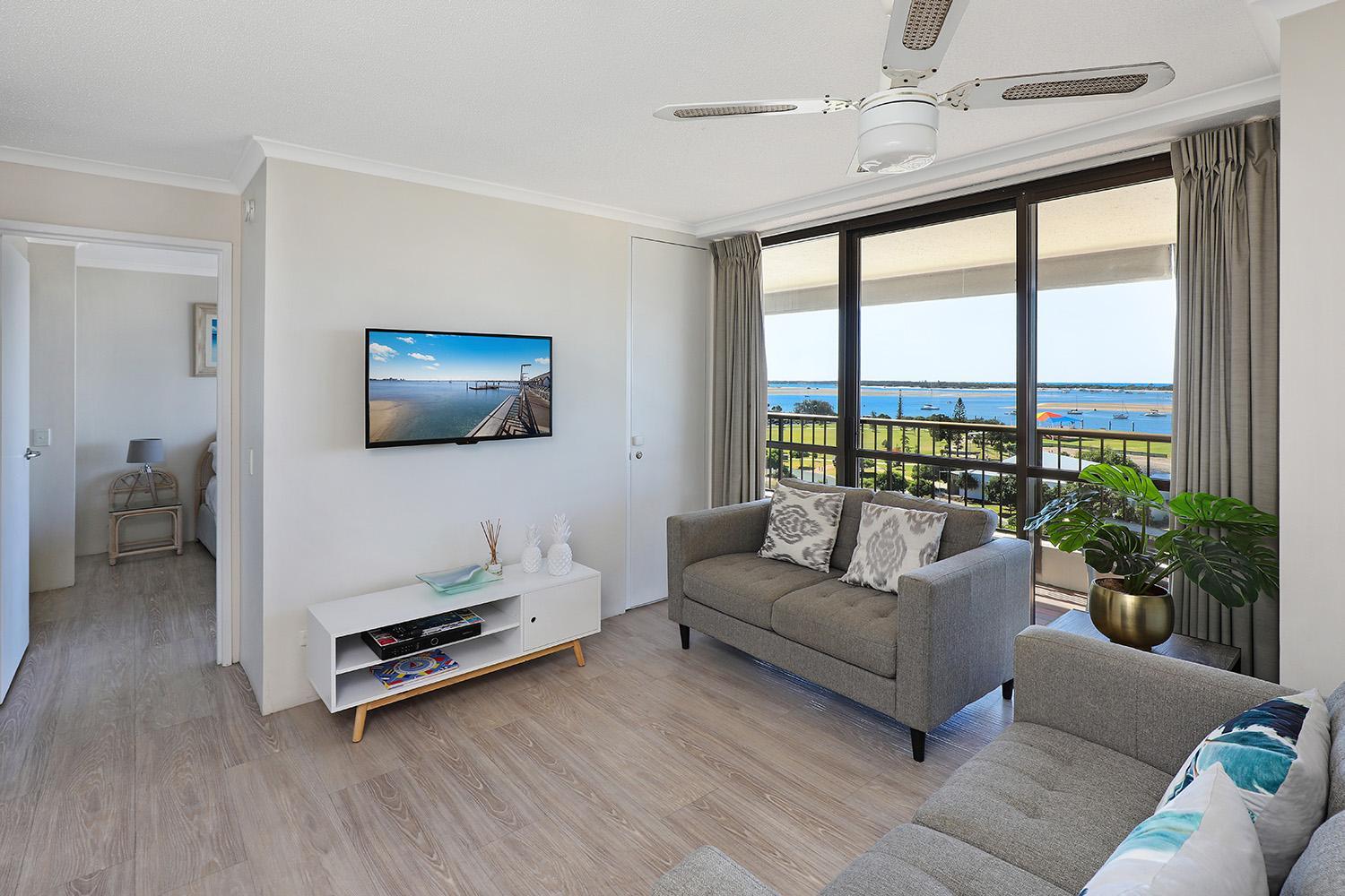 One Bedroom Broadwater View Apartment