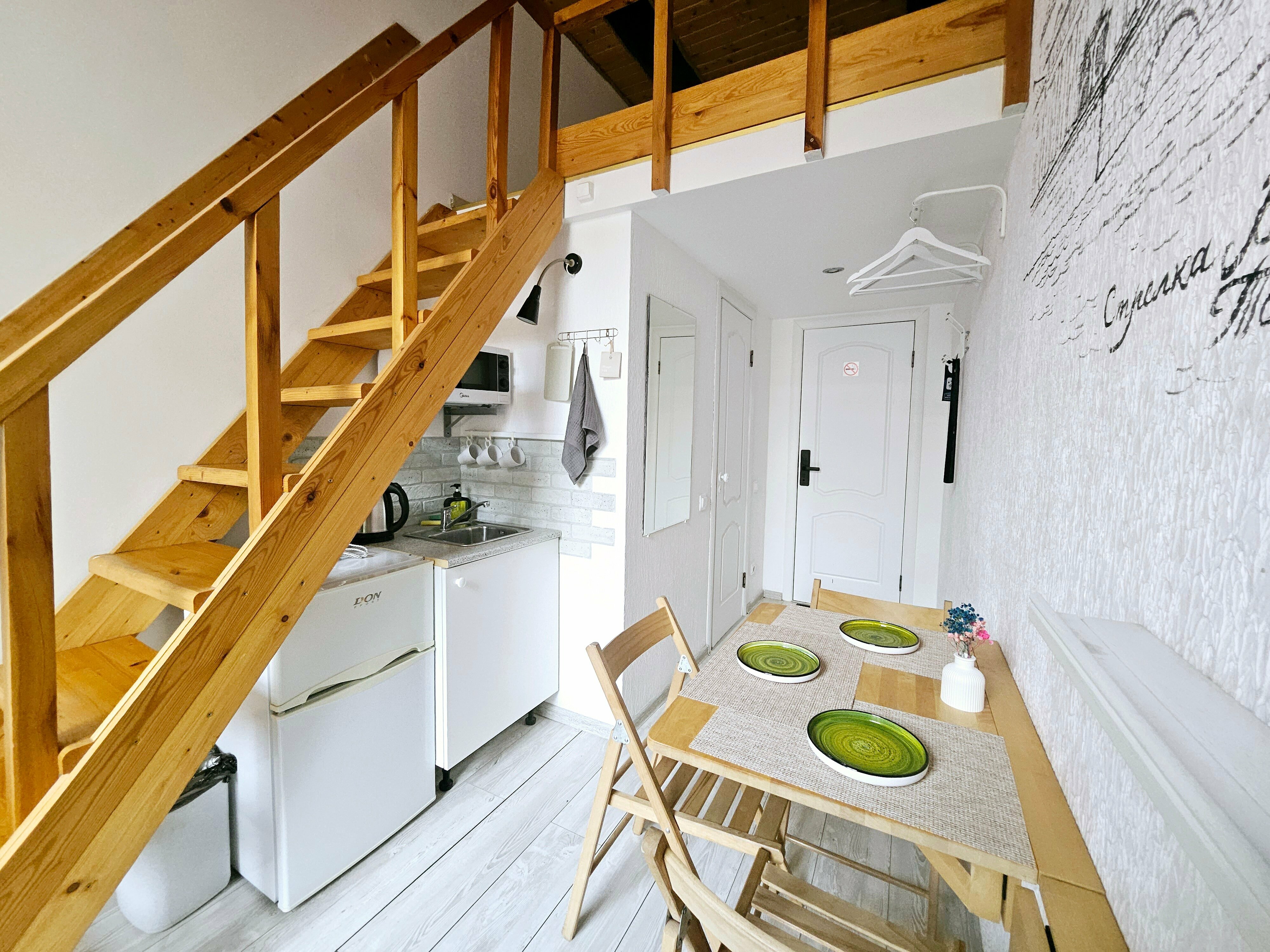 Двухуровневая студия для 3 гостей в 3х мин от Невского проспекта