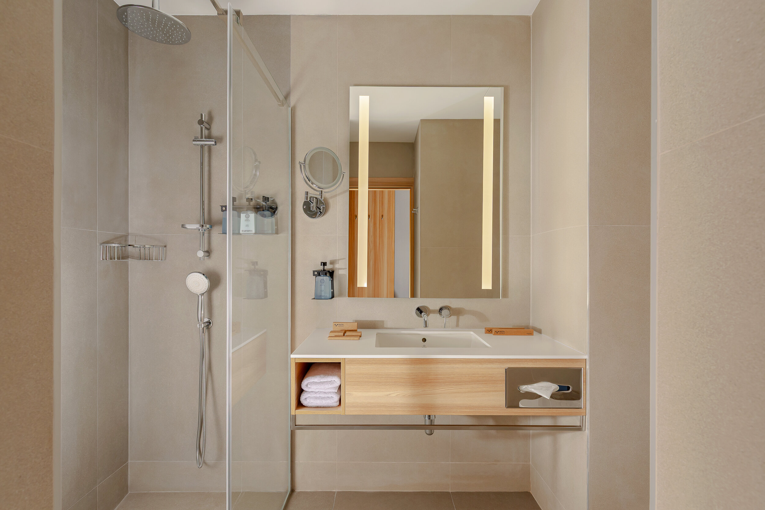 Стандартный номер с раздельными кроватями и видом на бухту